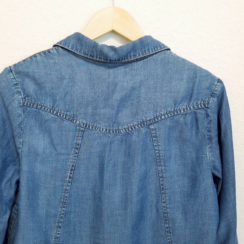 Anthro Cloth & Stone Chambray Button Down Shirt - Picture 4 of 8